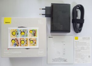 rocoren 140w 고속충전기와 baseus 140w 고속충전기